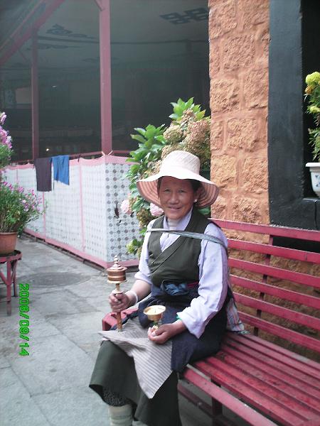 ALasha01 (10).JPG - On a pilgrimage.  Prayer wheel and yak butter.